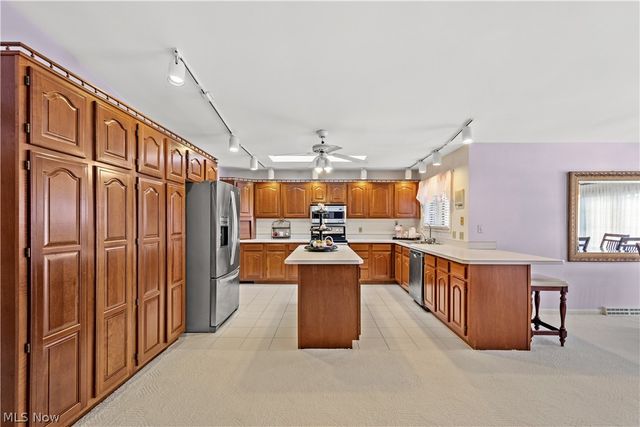 52 Hilda Circle, Bloomingdale, OH 43910