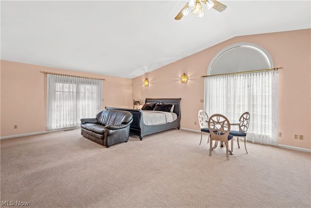 52 Hilda Circle, Bloomingdale, OH 43910