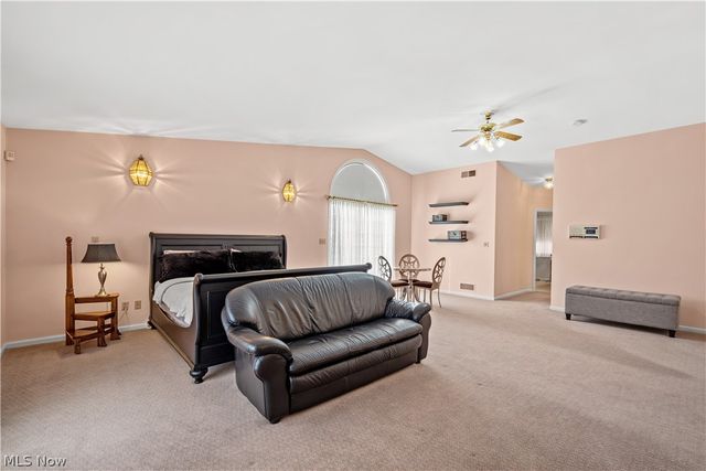 52 Hilda Circle, Bloomingdale, OH 43910