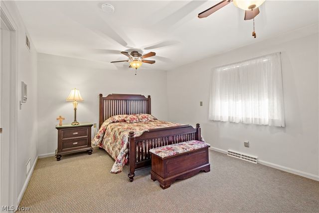 52 Hilda Circle, Bloomingdale, OH 43910