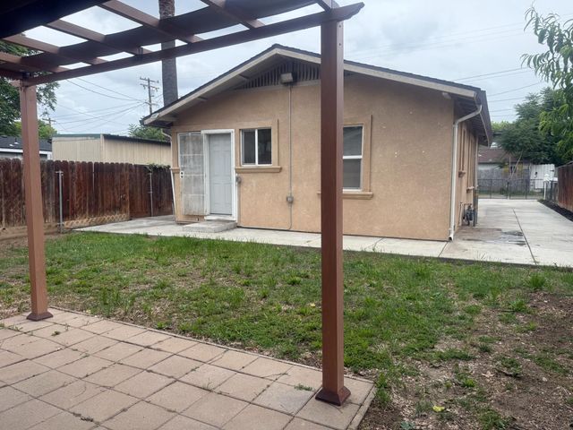 116 Floto Way, Modesto, CA 95354