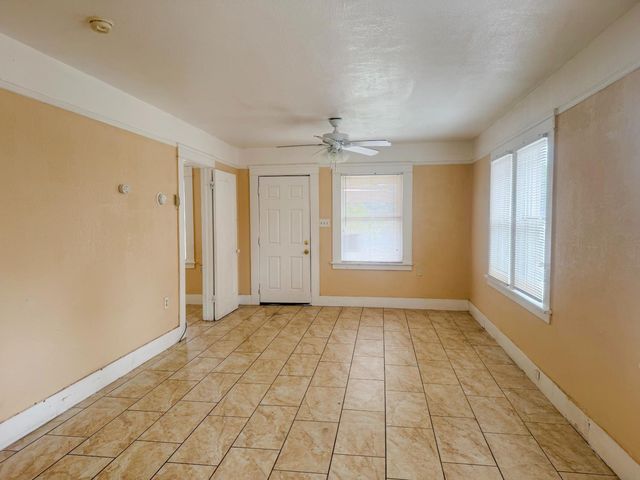 116 Floto Way, Modesto, CA 95354