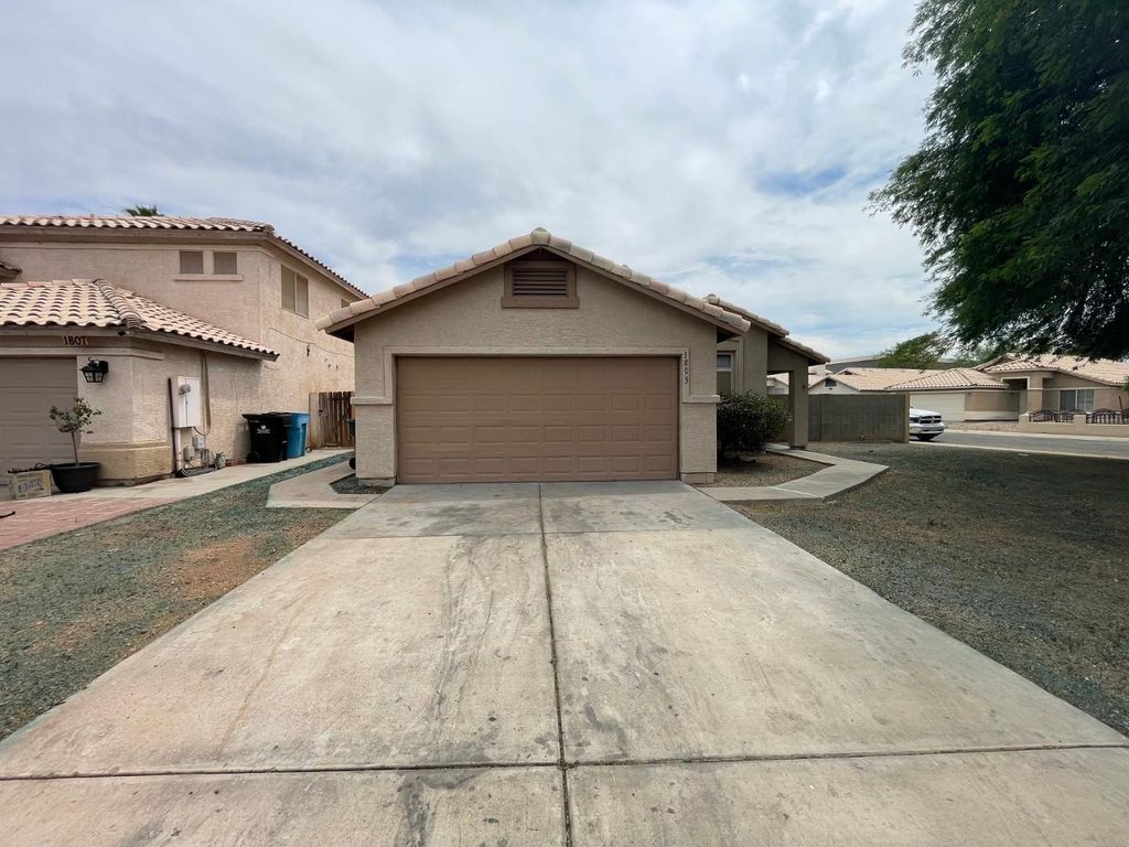 1803 N 88th Avenue, Phoenix, AZ 85037