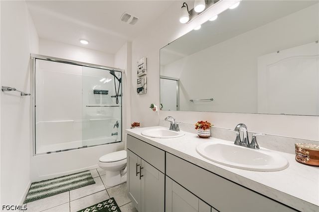 3320 NW 4th TER, Cape Coral, FL 33993
