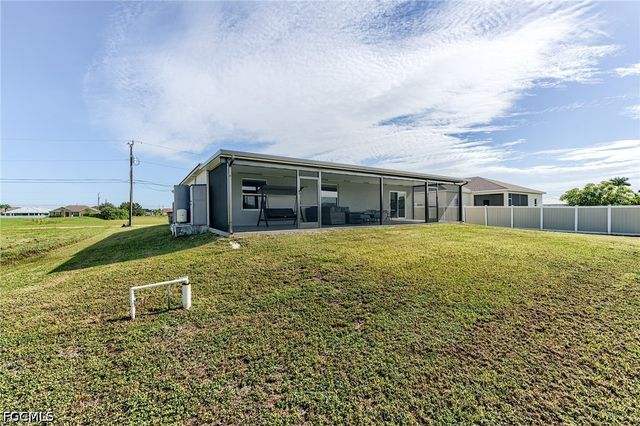3320 NW 4th TER, Cape Coral, FL 33993