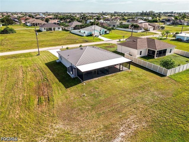 3320 NW 4th TER, Cape Coral, FL 33993