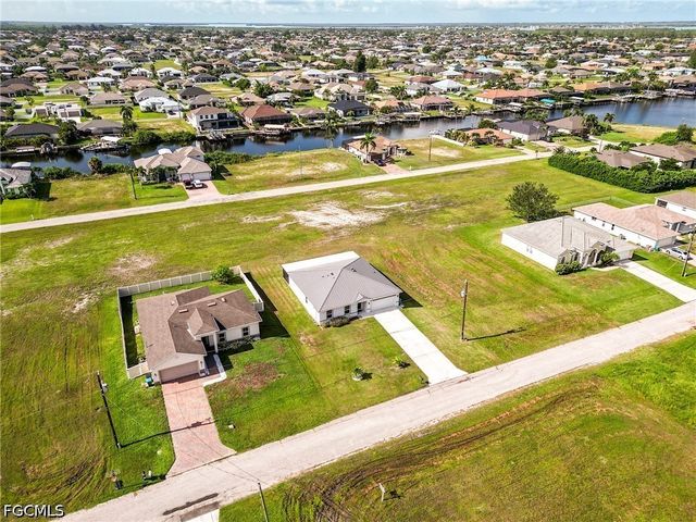 3320 NW 4th TER, Cape Coral, FL 33993