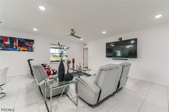 3320 NW 4th TER, Cape Coral, FL 33993
