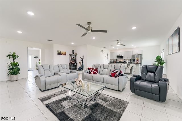 3320 NW 4th TER, Cape Coral, FL 33993