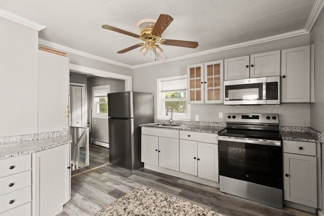 75 Sterling Ave, Brockton, MA 02305