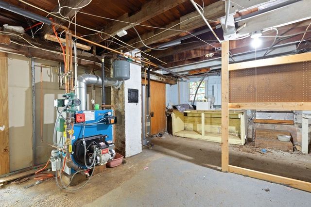 75 Sterling Ave, Brockton, MA 02305