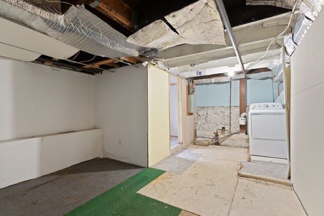 75 Sterling Ave, Brockton, MA 02305