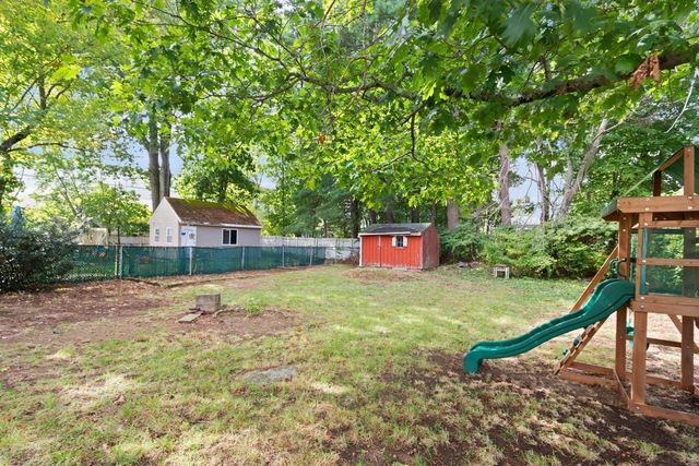 75 Sterling Ave, Brockton, MA 02305