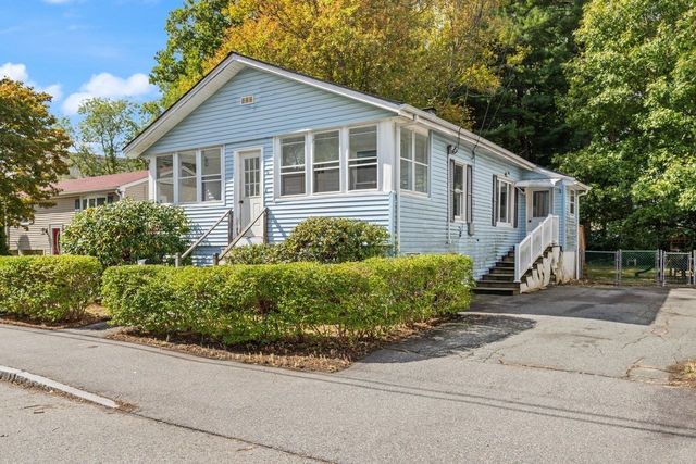 75 Sterling Ave, Brockton, MA 02305