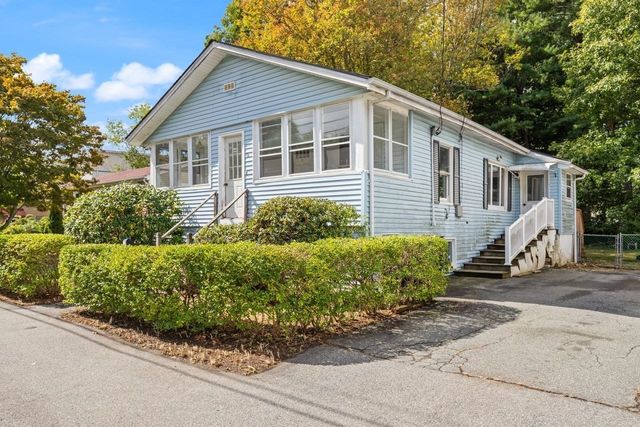 75 Sterling Ave, Brockton, MA 02305