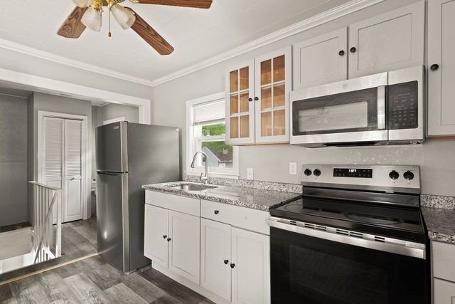 75 Sterling Ave, Brockton, MA 02305