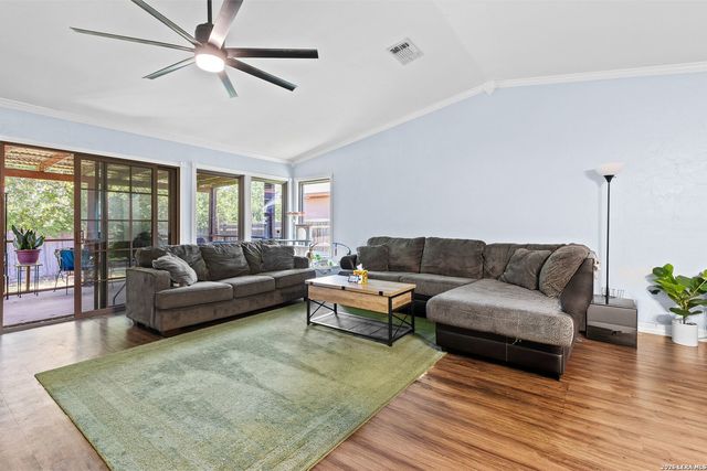 6970 Country Dawn, San Antonio, TX 78240