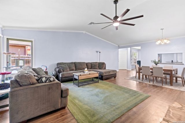 6970 Country Dawn, San Antonio, TX 78240