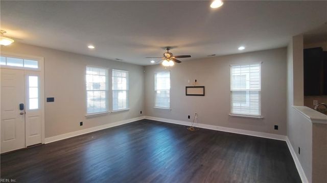 342 Harmony DR, Portsmouth, VA 23701