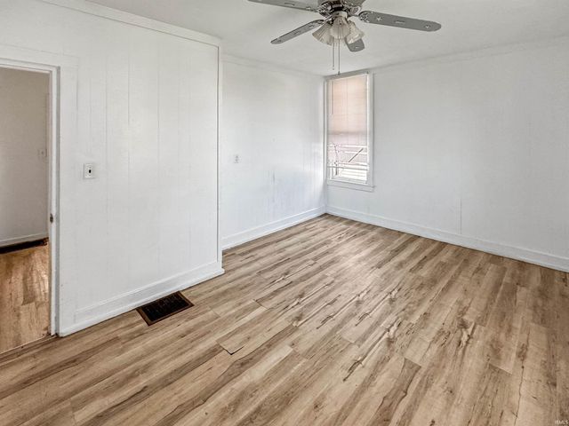 656 E Oregon Street, Evansville, IN 47711