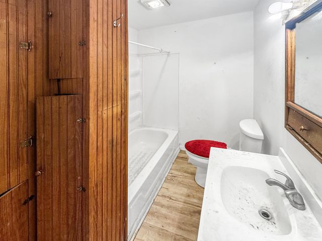 656 E Oregon Street, Evansville, IN 47711