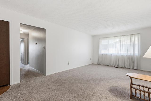 408 Mayfair Drive, Wilmington, OH 45177