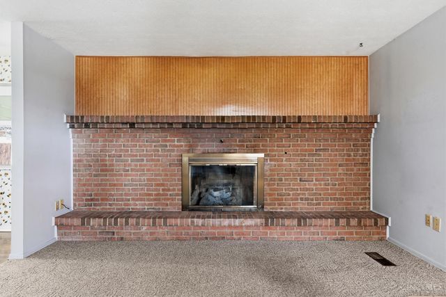 408 Mayfair Drive, Wilmington, OH 45177