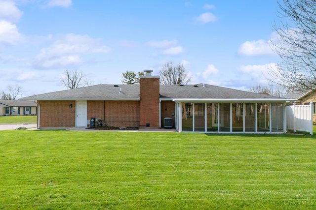 408 Mayfair Drive, Wilmington, OH 45177