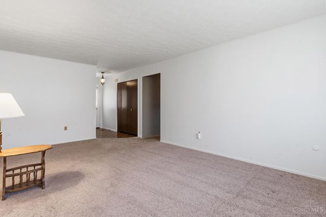 408 Mayfair Drive, Wilmington, OH 45177