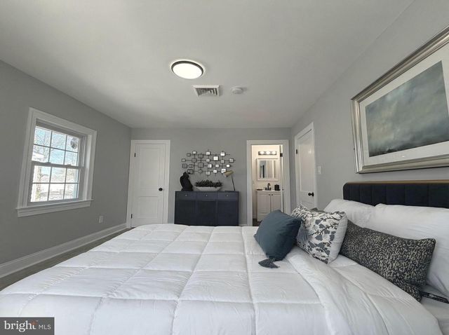 109 ACRES DR, Hamilton, NJ 08690