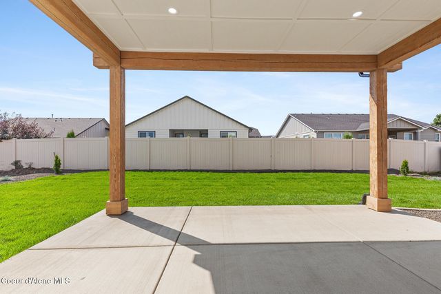 2448 E Salvation CT, Post Falls, ID 83854