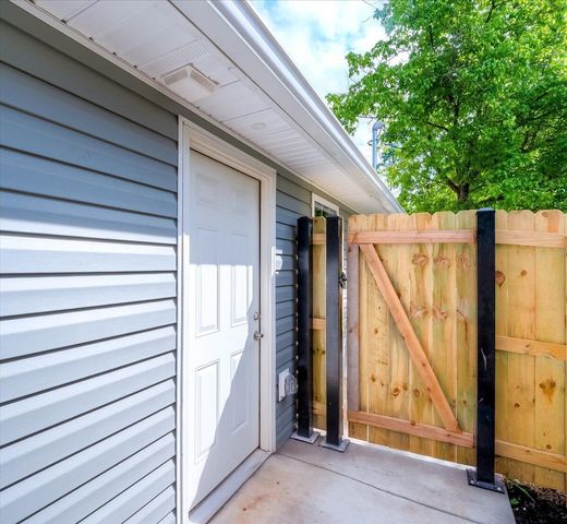 120 Elizabeth Street, Frankfort, KY 40601