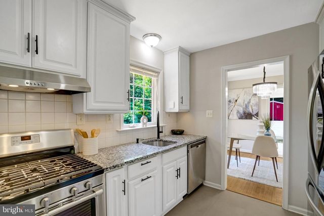7107 COVENTRY RD, Alexandria, VA 22306