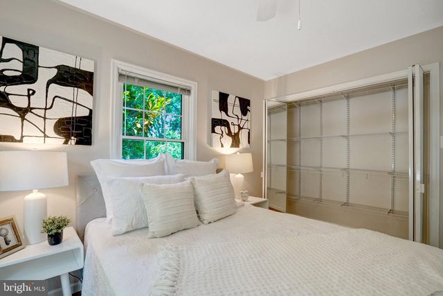 7107 COVENTRY RD, Alexandria, VA 22306