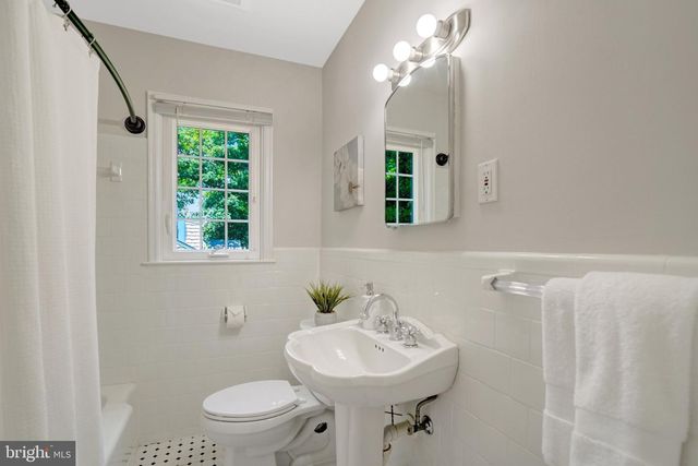 7107 COVENTRY RD, Alexandria, VA 22306
