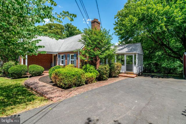 7107 COVENTRY RD, Alexandria, VA 22306