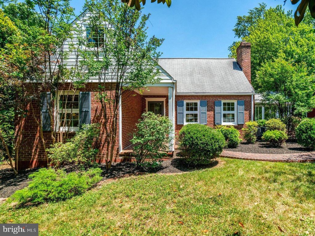 7107 COVENTRY RD, Alexandria, VA 22306