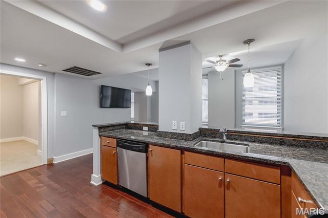 314 N Broadway 1405, St Louis, MO 63102