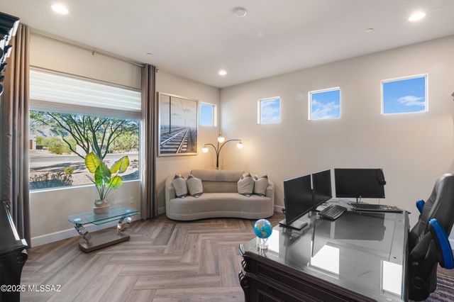 8882 E Placita Rio De Vidrio, Tucson, AZ 85749