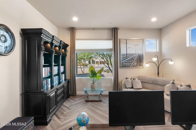 8882 E Placita Rio De Vidrio, Tucson, AZ 85749