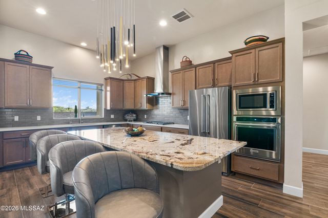 8882 E Placita Rio De Vidrio, Tucson, AZ 85749