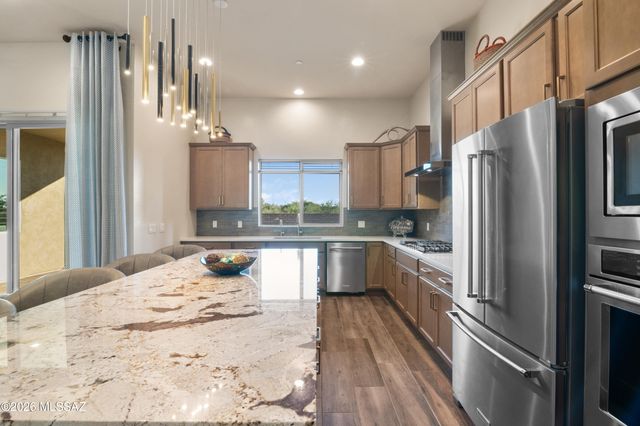8882 E Placita Rio De Vidrio, Tucson, AZ 85749