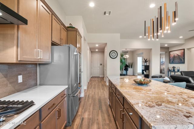 8882 E Placita Rio De Vidrio, Tucson, AZ 85749