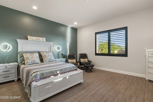8882 E Placita Rio De Vidrio, Tucson, AZ 85749