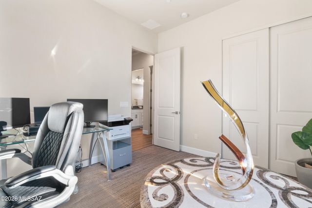 8882 E Placita Rio De Vidrio, Tucson, AZ 85749