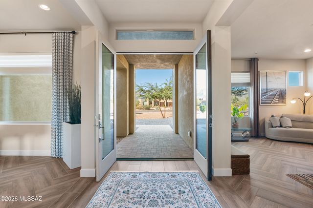 8882 E Placita Rio De Vidrio, Tucson, AZ 85749