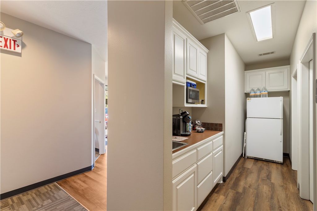 3330 Longmire Drive, College Station, TX 77845 — photo 5