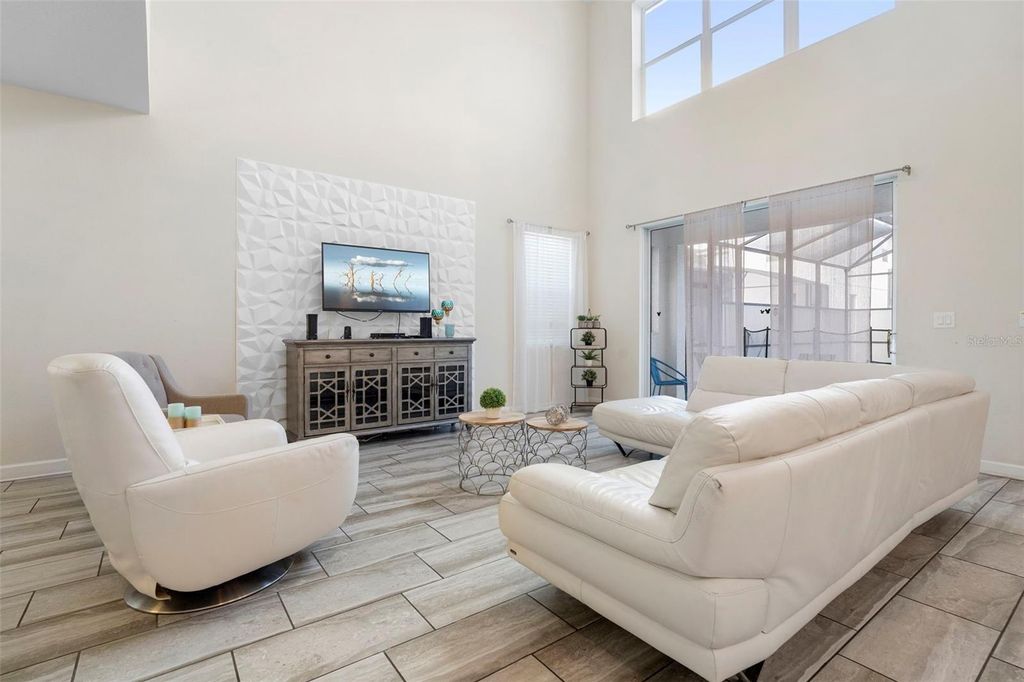 Image 27 of property listing at 4778 KINGS CASTLE CIRCLE, Kissimmee, FL 34746