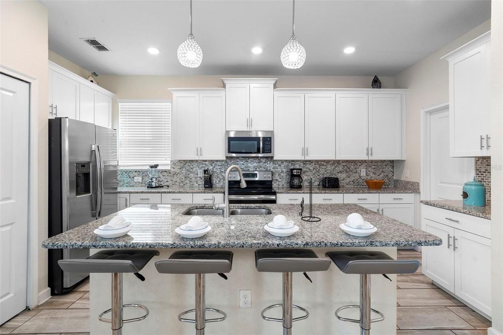 Image 31 of property listing at 4778 KINGS CASTLE CIRCLE, Kissimmee, FL 34746