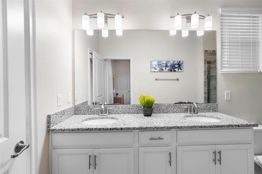 Image 38 of property listing at 4778 KINGS CASTLE CIRCLE, Kissimmee, FL 34746